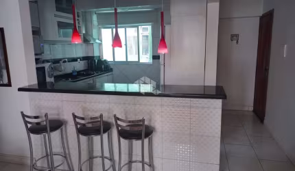 VENDO APARTAMENTO REFORMADO SEMI MOBILIADO 2 DORMITÓRIOS