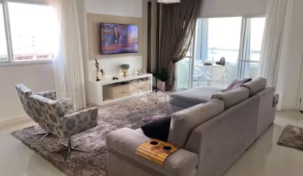 Apartamento na rua 258 em meia praia com 03 dormitórios sendo 01 suíte master e 02 vagas de garagem