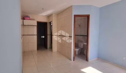 Casa com 2 quartos no Tatuquara.