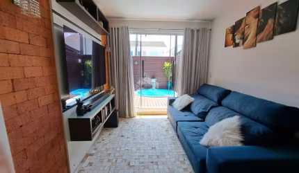 CASA UNIFAMILIAR SENDO 2 DORMITÓRIOS/ QUARTOS NO BAIRRO BARRA DO ARIRIU - PALHOÇA NO VALOR DE R$ 477.000,00