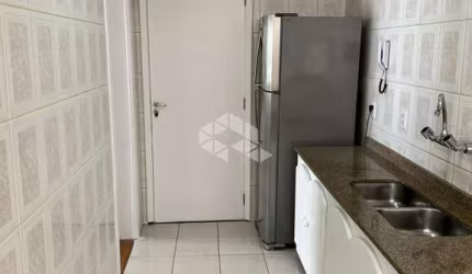 Apartamento 2 dormitórios, toda hidráulica e elétrica reformados; 1 vaga rotativa - Av Dr Carlos Barbosa / Azenha - Medianeira