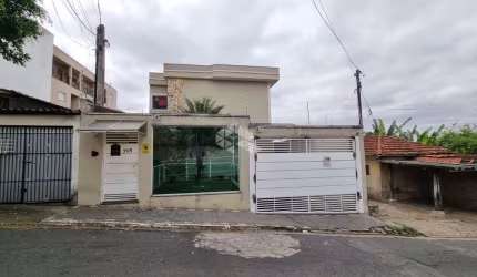 Apartamento á venda em São Miguel Pta. com 2 dormitórios e 1 vaga de garagem.