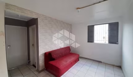 Apartamento à venda de 2 quartos e 1 vaga de garagem fixa no bairro Rubem Berta em Porto Alegre - RS.