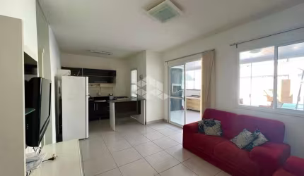 Casa com Suíte e Piscina à Venda - Condomínio Fechado Terra Nova