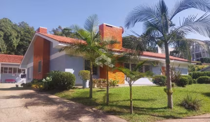 Casa à venda com 3 dormitórios e 3 vagas no condomínio Altos da Alegria em Guaíba