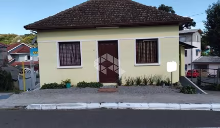 Casa com frente para Br 116