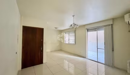 Apartamento de 3 Dormitórios com Suíte à Venda no Centro - 370 mil reais