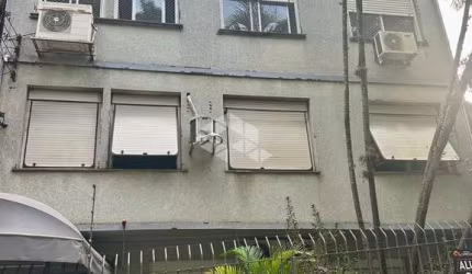 Apartamento no Bom Fim, 2 dormirtórios, desocupado, próximo ao Hospital de Clínicas.