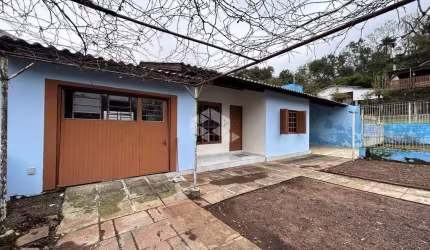 Casa de esquina no bairro Margarida, com 02 dormitórios!