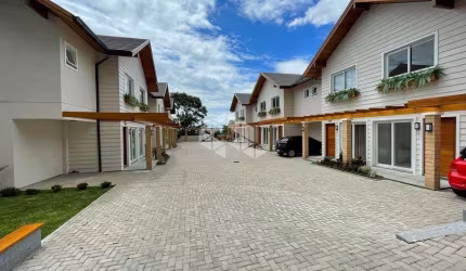 Casa Geminada com 2 dormitórios em Gramado