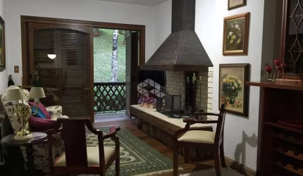 Apartamento 2 dormitórios com 103,17m², 1 vaga, no Bairro Planalto em Gramado