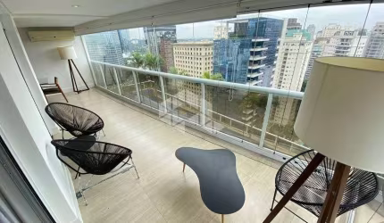 Apartamento com 80 m², 1 quarto sendo 1 suíte com 2 vagas à venda ou locação  na Vila Olimpia