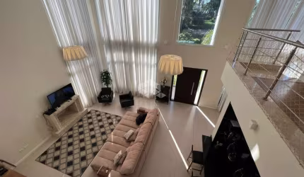Casa com suíte e piscina em condomínio em Santa Cruz do Sul - 03 dormitórios