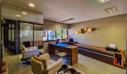 Sala comercial seminova, semimobiliada, 56,23 m², dois escritórios, reunião, copa e lavabo, bairro Praia de Belas - Porto Alegre