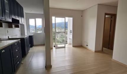 Apartamento de 2 dormitórios com sacada e churrasqueira à venda no Bairro Nossa Senhora das Dores em Santa Maria