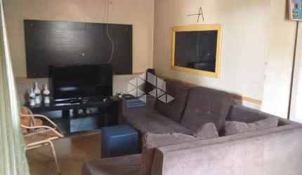 Casa de 2 dormitórios com ótima localização na Morada do Vale 1, próxima a farmácias, e centro gastronômico da cidade.