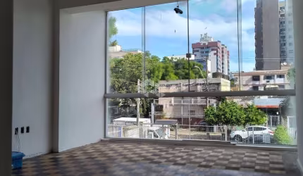 APARTAMENTO 2 DORMITÓRIOS NO MENINO DEUS PERTO ORLA E HOSPITAL MENINO DEUS