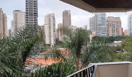 Apartamento com 3 dormitórios (1 suíte) à venda, 129 metros e 2 vagas - Moema - São Paulo/SP