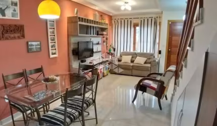 Casa 2 dormitórios no bairro Guarujá em  Porto Alegre