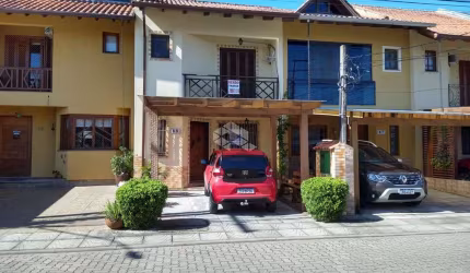 Casa em Condomínio 2 quartos no bairro Hípica, em Porto Alegre