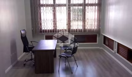 SALA COMERCIAL NA CIDADE BAIXA, COZINHA E BANHEIRO