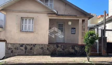 CASA EM ALVENARIA NO BAIRRO MEDIANEIRA- CAXIAS DO SUL
