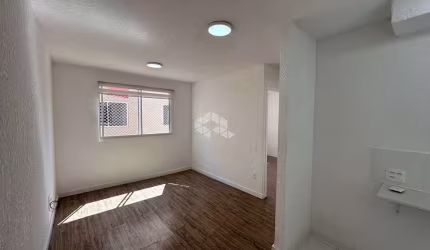 Apartamento 2 Dormitórios, Reformado