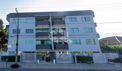 Apartamento suíte + 3 quartos, 2 vagas no centro de Jaraguá do Sul SC