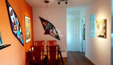 Apartamento com 2 dormitorios e vaga de garagem