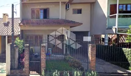 Casa de 176m² localizado no residencial Pitangueiras bairro Harmonia em Canoas