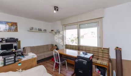 Apartamento no bairro Partenon em Porto Alegre de 2 dormitórios e vaga