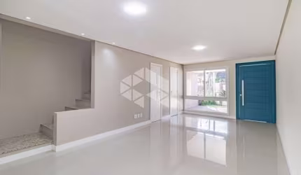 Casa com 3 dormitórios, no Bairro Espírito Santo, Porto Alegre