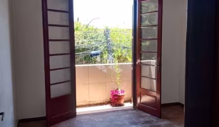 Apartamento dois dormitórios no quarto distrito