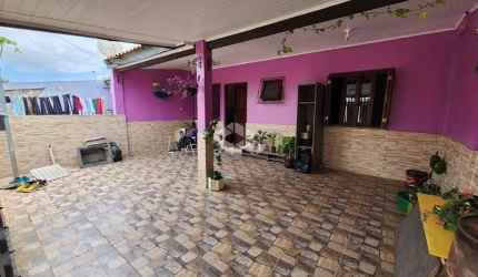 Casa com 2 dormitórios à venda no Centro Novo em Eldorado do Sul-RS