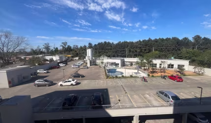 Apartamento Novo na Av. Santos Ferreira