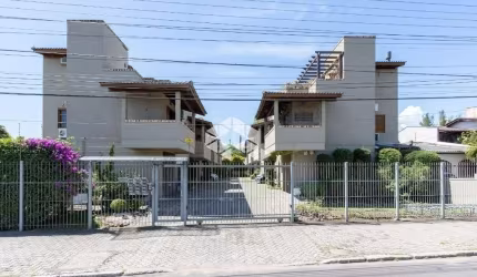 Casa Condominio   2 domitórios suíte sacada. terreço churrasqueira 1 gar