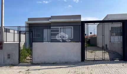 Casa à venda no bairro Diácono João Luiz Pozzobon em Santa Maria.