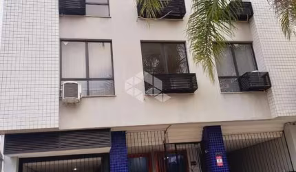 Credito Real vende sala profissional com 26, em excelente localização no bairro Petropolis