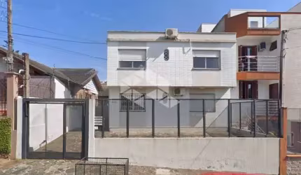 Apartamento com 02 dormitórios e 01 vaga - bairro Teresópolis