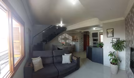 Sobrado 2 dormitórios, sendo 1 suíte, sala de estar e jantar, cozinha sob medida, garagem, aceita financiamento e FGTS.