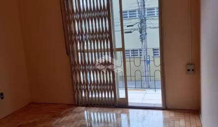 Apartamento com 03 dormitórios e sala com sacada, à venda no bairro Bonfim em Santa Maria.