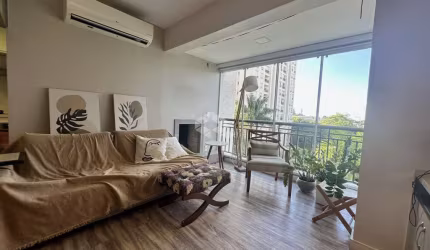 Apartamento semimobiliado à venda no Passo D'Areia com 2 dormitórios e infraestrutura completa