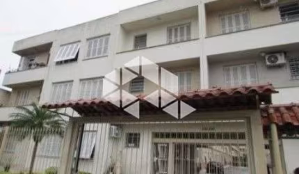 Apartamento 02 Dormitórios, 01 Banheiro, 75 m²