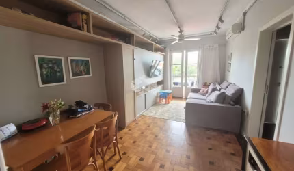 Apartamento com 2 dormitórios e 1 vaga no bairro Petrópolis