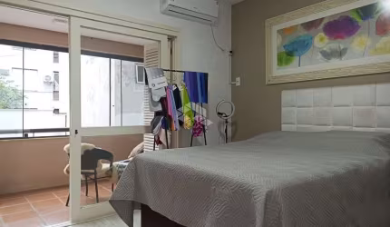 Apartamento com elevador na Felipe Camarão, com suíte
