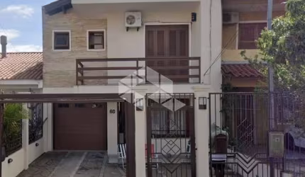 Casa 3 dorm a venda na zona sul de Porto Alegre