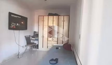 VENDE-SE APARTAMENTO CENTRO. 3 DORMITÓRIOS 2 BANHEIROS