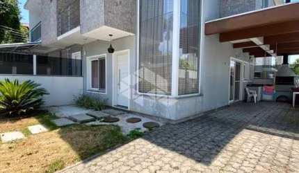Casa dois dormitórios em Canoas