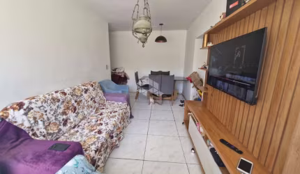 Apartamento de 2 dormitórios no coração do Humaitá