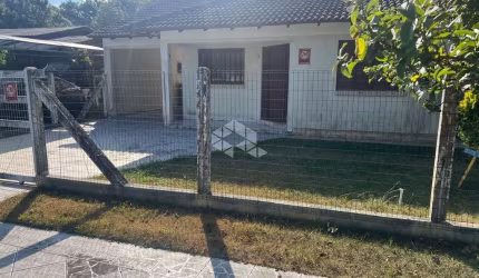 Casa térrea  mobiliada dois dormitórios Capão novo